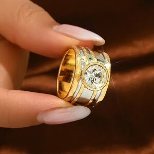 Elegant Gold and Silver Ring with Crystal-18k Gold Plated & White Topaz